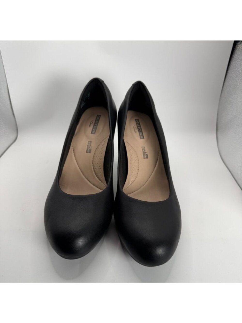 Clarks Collection Black Leather Pumps Soft Cushion Womens Heels Size 7 EU 37.5 - Picture 2 of 8
